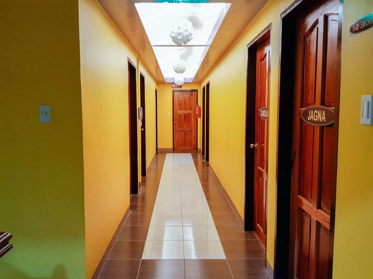 Reddoorz Near Ramiro Community Hospital Hotel Totolan Kültér fotó